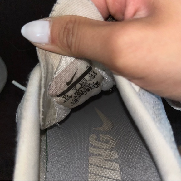 Nike Women’s Air Zoom Pegasus 36 Running Shoe - Picture 3 of 11